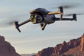 Cận cảnh DJI Mavic 3 Pro