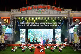 Tưng bừng khai mạc Ngày hội khám phá danh thắng quốc gia hồ Thác Bà (Yên Bái)