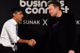 Elon Musk nói với Thủ tướng Anh rằng AI sẽ khiến mọi công việc trở nên lỗi thời