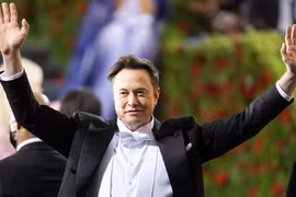 Elon Musk lại mất ngôi đầu danh sách tỷ phú của Forbes