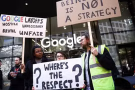 Nhân viên Google biểu tình ở London vì mất việc làm