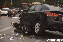 Vụ ô tô đâm liên hoàn 17 xe máy: 22 người bị thương, có 2 người tiên lượng nặng