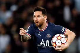 Messi không chịu giảm 25% lương để ở lại PSG
