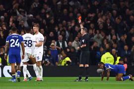 Tottenham thua Chelsea 1-4 ở trận derby London siêu kịch tính