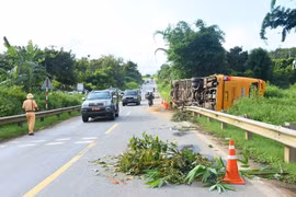 Kon Tum: Lật xe khách trên Quốc lộ 14 khiến 5 người thương vong
