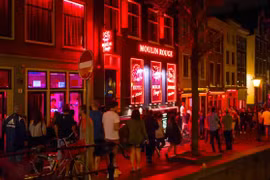Amsterdam quyết thay đổi hình ảnh: Không 'phê pha' cần sa ở khu 'phố đèn đỏ'