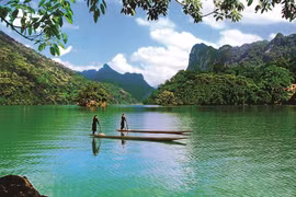 Hấp dẫn du lịch Hồ Ba Bể (Bắc Kạn)