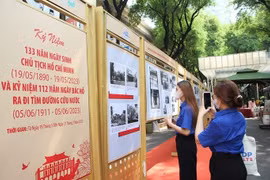 Tổ chức Tuần lễ triển lãm kỷ niệm ngày sinh Chủ tịch Hồ Chí Minh, ngày Bác Hồ ra đi tìm đường cứu nước