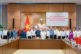 Chủ tịch Quốc hội tiếp đoàn cán bộ hưu trí nguyên là lãnh đạo tỉnh Cà Mau qua các thời kỳ