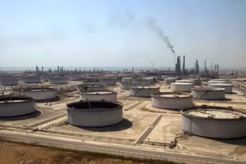 Cách Saudi Arabia và Nga đẩy tăng giá dầu