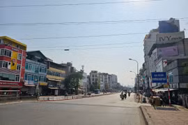 Tuyến đường “không một bóng cây” tại Hà Nội: Người dân ví như cái “lòng chảo”