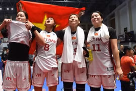 Vỡ òa cảm xúc với tấm HCV SEA Games lịch sử của bóng rổ Việt Nam