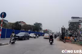 Hà Nội: Tiếp tục rào chắn đường Âu Cơ phục vụ thi công dự án