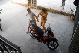 Thanh niên có tiền án, vi phạm nồng độ cồn, hành hung Cảnh sát giao thông