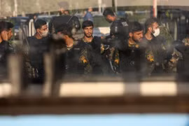Iran bắt giữ một số cầu thủ bóng đá vào đầu năm mới
