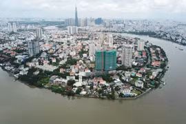 Cần đường băng mới để TP.HCM cất cánh