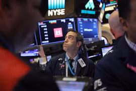 Chuyên gia phố Wall cho rằng Fed hạ lãi suất chưa chắc đã là điều tích cực