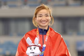 Giành 4 Huy chương Vàng tại SEA Games 32, Nguyễn Thị Oanh nhận được bao tiền thưởng?