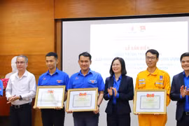 Gắn biển công trình thanh niên cấp Đoàn khối Doanh nghiệp Trung ương