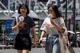 Không chấp nhận văn hóa công sở lỗi thời, giới trẻ Nhật Bản ra nước ngoài tìm việc