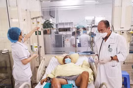Giá dịch vụ khám bệnh, chữa bệnh được đưa vào Luật: Tạo động lực lớn cho y tế công phát triển!
