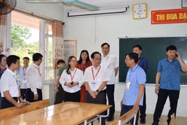 Thi tốt nghiệp THPT 2023: Cần phát hiện xử lý kịp thời việc sử dụng công nghệ cao để gian lận thi cử