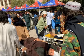 Người dân tháo chạy khỏi khu vực liên tục động đất ở Afghanistan
