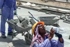 Nắng nóng do biến đổi khí hậu làm tăng rủi ro cho người lao động