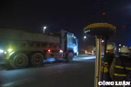 Hà Nội: Cấm đường "xuyên đêm" kiểm định trọng tải trên cầu Nhật Tân