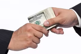 Bắt Đội trưởng Chi cục thuế cùng 2 Phó giám đốc Văn phòng đăng ký đất đai ở Hưng Yên nhận hối lộ