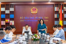 Đã phân bổ 96.629 máy tính bảng cho chương trình "Sóng và máy tính cho em"
