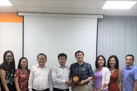 Tăng cường hỗ trợ nghiệp vụ cho sinh viên các khoa truyền thông báo chí