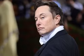 Elon Musk lại là người giàu nhất thế giới