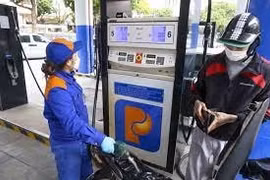 Ngày mai (1/3), giá xăng có thể tiếp tục giảm