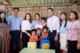 Hơn 30.000 trẻ em có hoàn cảnh khó khăn được tăng khẩu phần ăn và hỗ trợ học tập