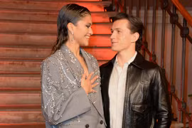 'Người Nhện' Tom Holland đang yêu say đắm bạn gái đa tài