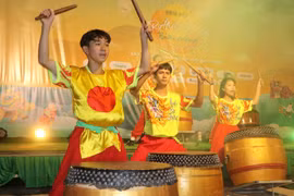 Ấm áp Đêm hội “Trăng thu biên cương” ở biên giới Bình Phước