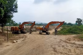 Thanh Hóa: Yêu cầu Công ty TNHH Thương mại Thanh Chiến ngừng kinh doanh vận chuyển cát tập kết