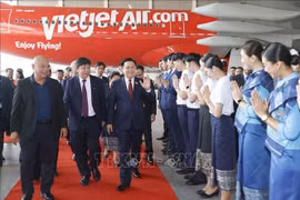 Chủ tịch Quốc hội Vương Đình Huệ dự Lễ ký kết hợp tác giữa Vietjet Air và Lao Airlines