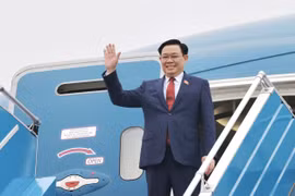 Chủ tịch Quốc hội Vương Đình Huệ lên đường dự Hội nghị cấp cao Quốc hội 3 nước Campuchia - Lào - Việt Nam