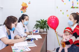 Trẻ dưới 2 tuổi trên toàn quốc được khám sức khỏe định kỳ
