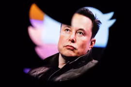 Tỷ phú Musk đe dọa thu hồi tài khoản Twitter của đài phát thanh Mỹ