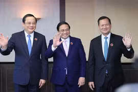 Thủ tướng Phạm Minh Chính gặp song phương các nhà Lãnh đạo ASEAN tại Hội nghị Cấp cao ASEAN-Nhật Bản