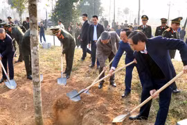 Đại tướng Tô Lâm phát động “Tết trồng cây năm 2023 - Vì một Việt Nam xanh” tại Phú Thọ