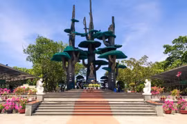 Du lịch tâm linh thu hút du khách ở Quảng Trị