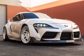 Toyota GR Supra hầm hố hơn với gói độ thân rộng