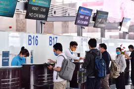 Vận tải hàng không tăng gần 4 lần so với năm 2021