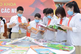 Bài 3: Vai trò của sách giáo khoa và chia sẻ của chuyên gia đã trải nghiệm nền giáo dục nước Úc