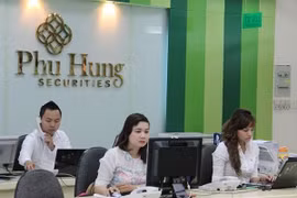 Chứng khoán Phú Hưng (PHS) lợi nhuận "bốc hơi" 57%, rút hồ sơ đăng ký niêm yết tại HoSE