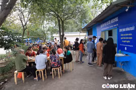 Quán cơm 2.000 đồng, nơi “lấp đầy” nụ cười của bệnh nhân ung thư